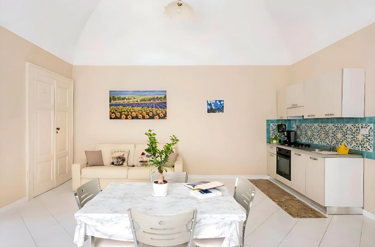 Casa Vacanza "Nonna Matilde" A Meta Di Sorrento, 600Mt Dal Mare, Casa Per 4 Екстер'єр фото