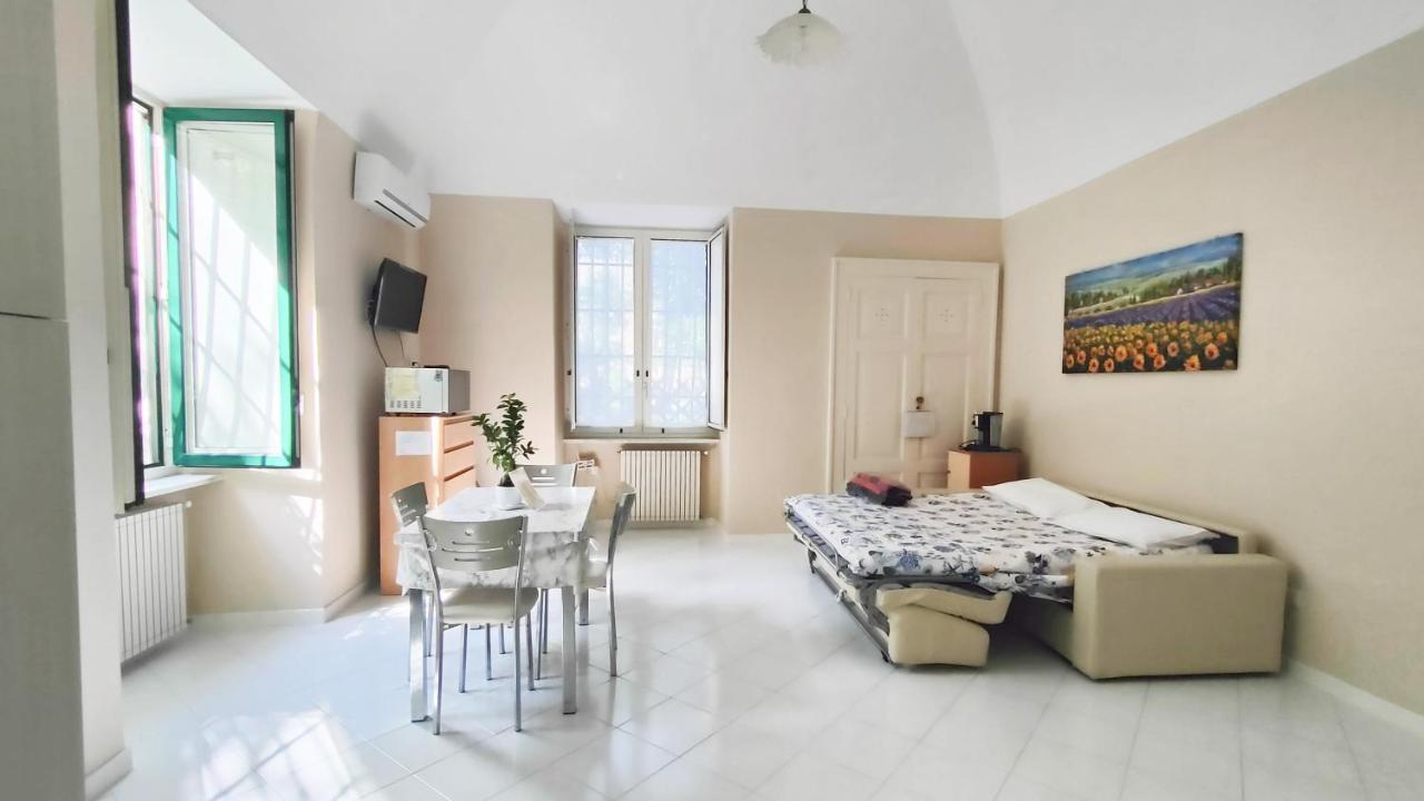 Casa Vacanza "Nonna Matilde" A Meta Di Sorrento, 600Mt Dal Mare, Casa Per 4 Екстер'єр фото