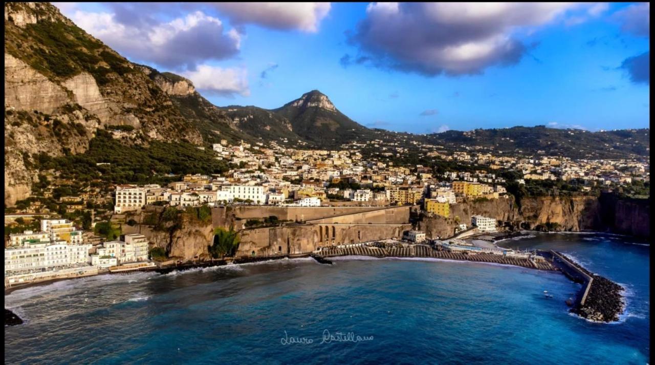 Casa Vacanza "Nonna Matilde" A Meta Di Sorrento, 600Mt Dal Mare, Casa Per 4 Екстер'єр фото